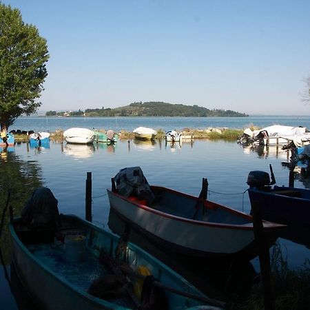 Ali Sul Lago Hotel San Feliciano Exterior photo